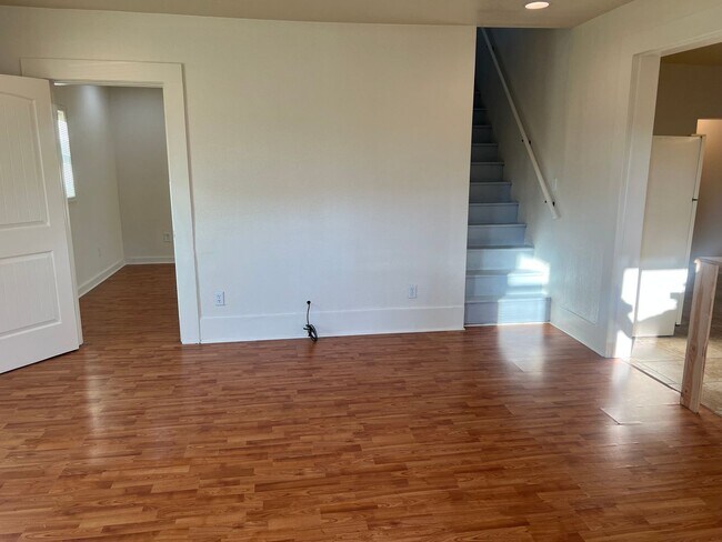 Foto del edificio - 5 bedroom, 2 bathroom house in Eugene!