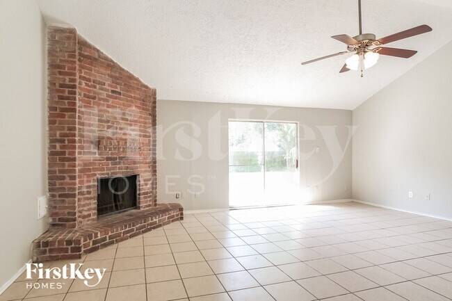 Building Photo - 24119 Lone Elm Dr