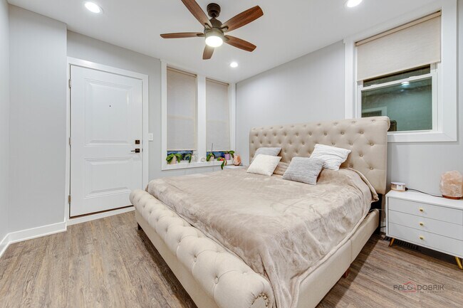 Foto del edificio - 1346 N Artesian Ave