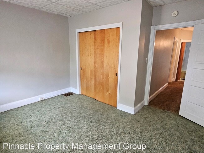 Building Photo - 3 br, 1 bath House - 664 Hayes St