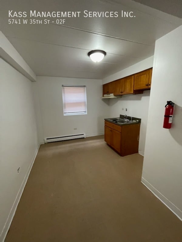 Foto del edificio - 5741 W 35th St