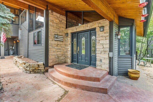 Building Photo - Luxury Mountain Home in Thaynes Canyon