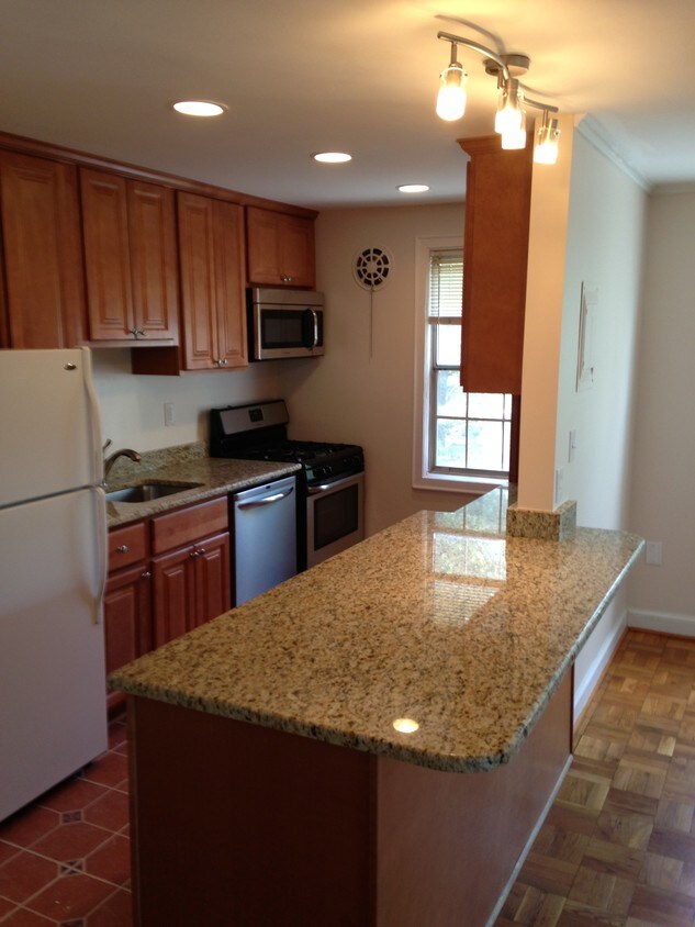 Foto principal - 801 N Howard St