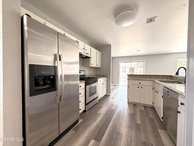 Foto del edificio - 10405 Ashwood Dr