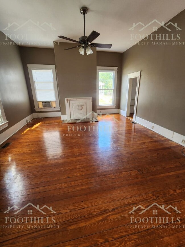 Building Photo - 110 N Prevost St