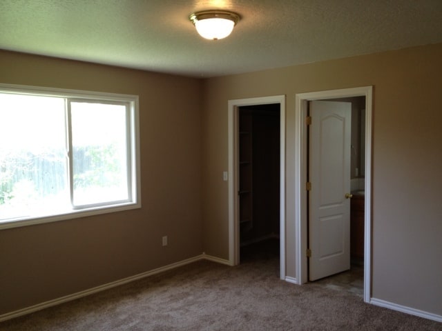 Building Photo - 263 N Sunbird Ave