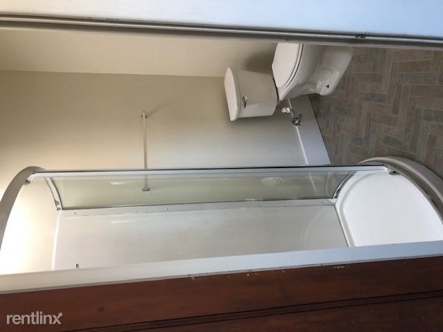 Foto del edificio - 1 br, 1 bath Apartment - 711 Logan St