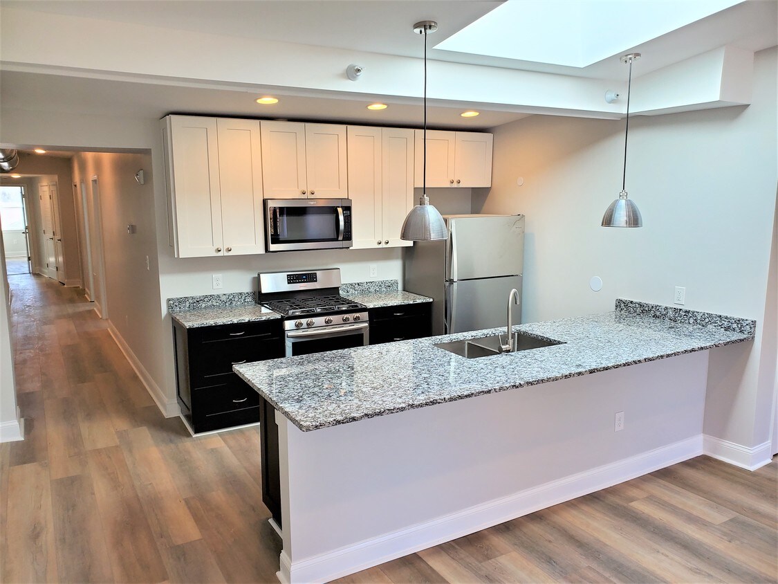 Kitchen - 807 E Baltimore St