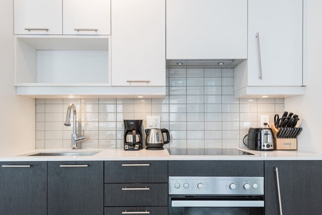 Photo du bâtiment - 199 Richmond St W