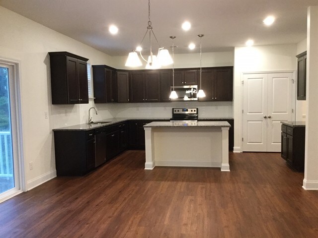 Foto del edificio - 3021 Greenmont Cir