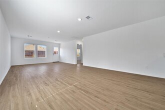 Building Photo - 17715 Grv Hl Dr