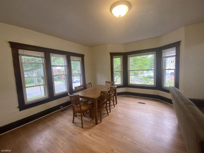 Building Photo - 7 br, 2 bath House - 536 Elm St 536 Elm