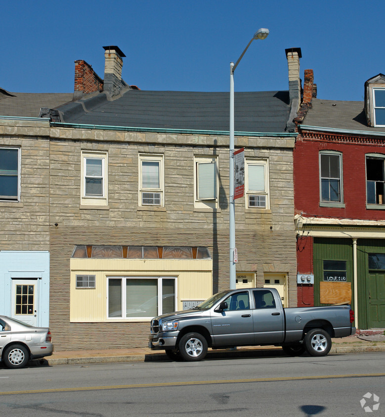 Building Photo - 3679 S Broadway