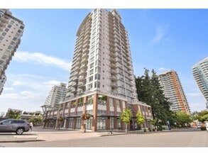 Building Photo - 15152 Russell Ave