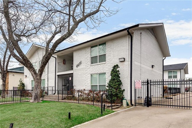 Foto del edificio - 4611 Munger Ave