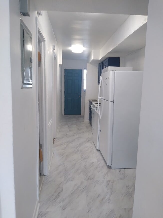 Kitchen - 1422 W St SE