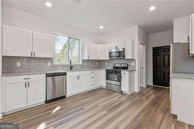 Foto del edificio - 315 E 17th St