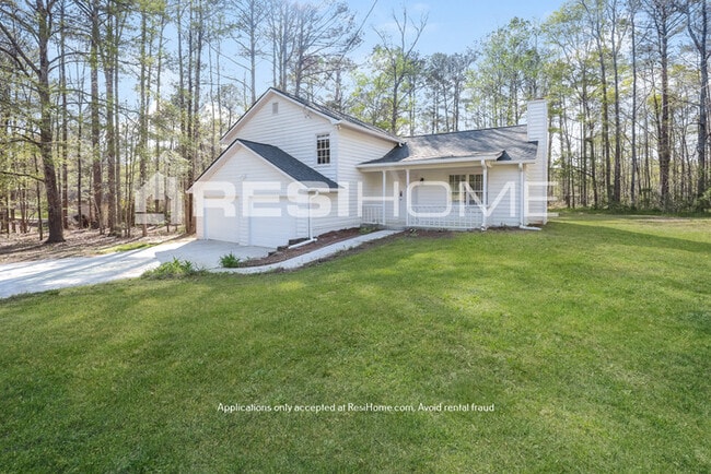 Building Photo - NEW BEAUTIFULLY RENOVATED HOME!