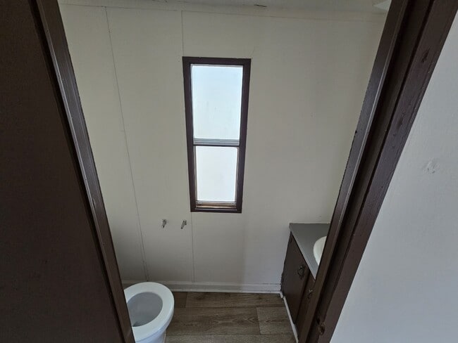 Building Photo - 472 Ruben Wells Rd