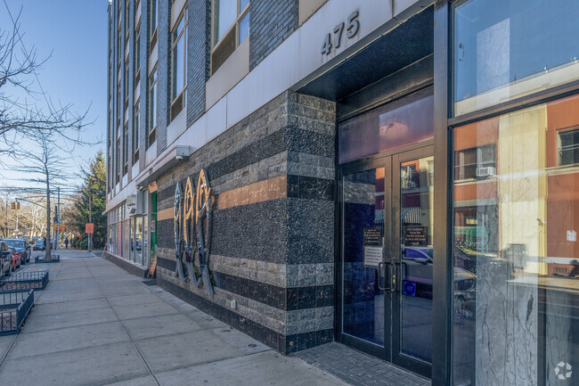 Building Photo - 475 Driggs Ave