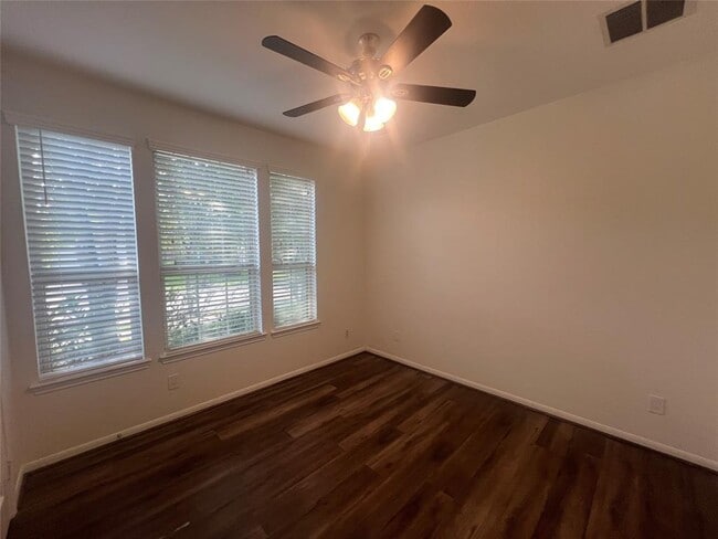 Building Photo - 6030 Clymer Mdw