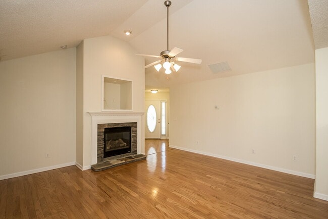 Building Photo - 40 Belltree Cir