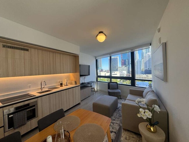 Building Photo - 225 N Miami Ave