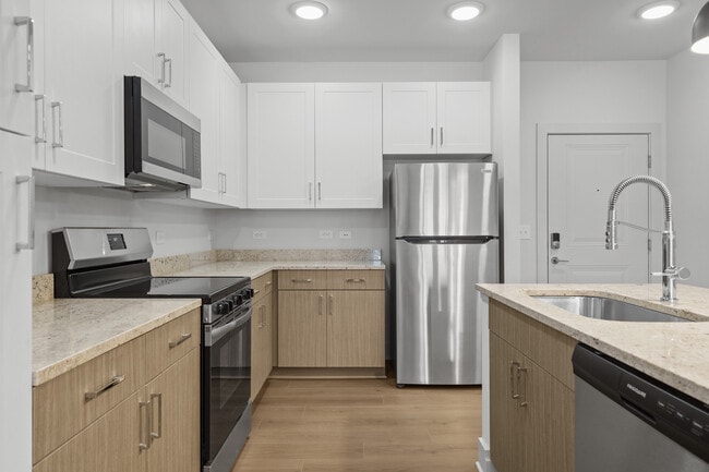 Building Photo - Rovena at Mt. Zion