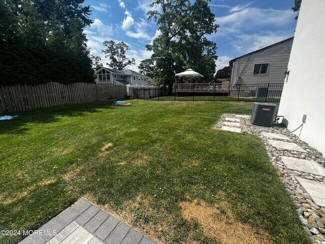 Building Photo - 156 Belmar Ave