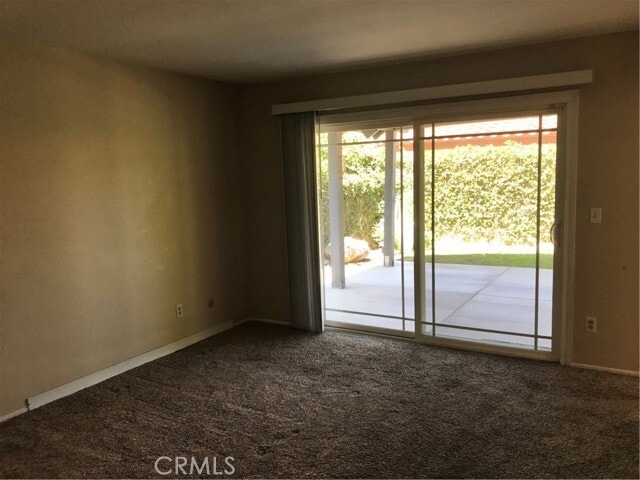 Foto del edificio - 14561 Laurel Ave