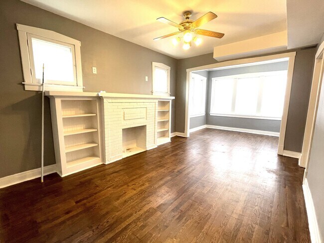 Foto del edificio - 3329 W Crystal St