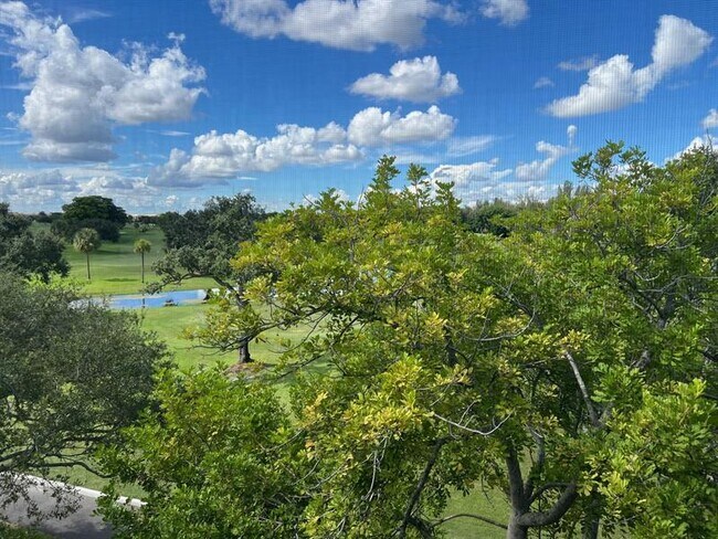Foto del edificio - 12601 SW 13th St