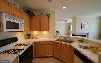 Building Photo - 45460 Conductor Terrace