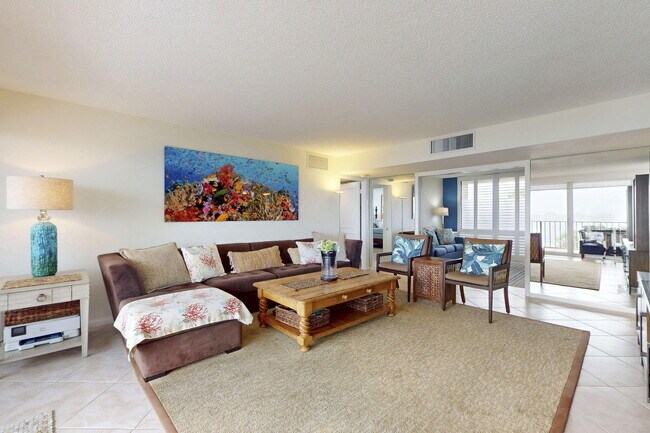 Foto del edificio - 124 Lakeshore Dr