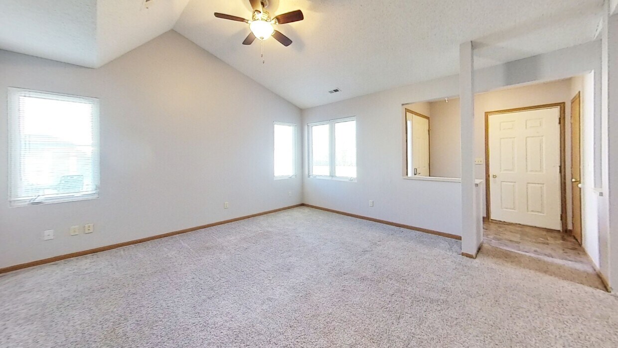 Building Photo - 511 Shugart St