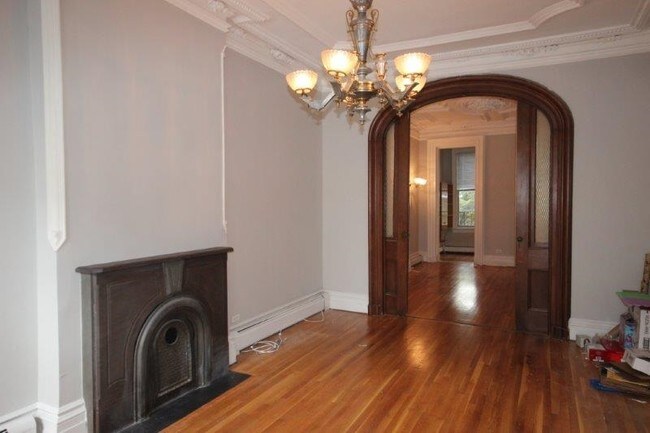 Building Photo - 1030 Garden St