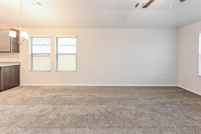Building Photo - 25598 Roy Rogers Ct
