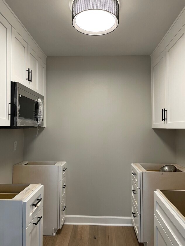 New kitchen cabinets - awaiting quartz countertops! - 2313 W Great Neck Rd