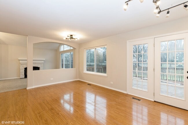 Building Photo - 4663 Rolling Hills Dr