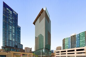 Building Photo - 300 Virginia St