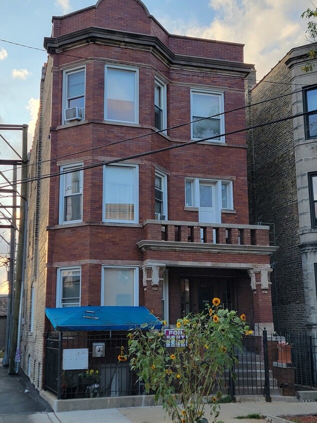 Foto principal - 2014 N Kedzie Ave
