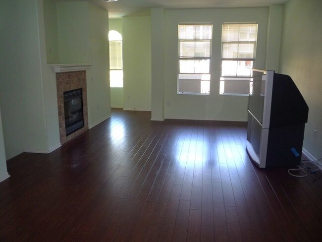 Foto del edificio - Spacious townhome in Otay Ranch!