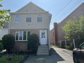 Building Photo - 491 Central St