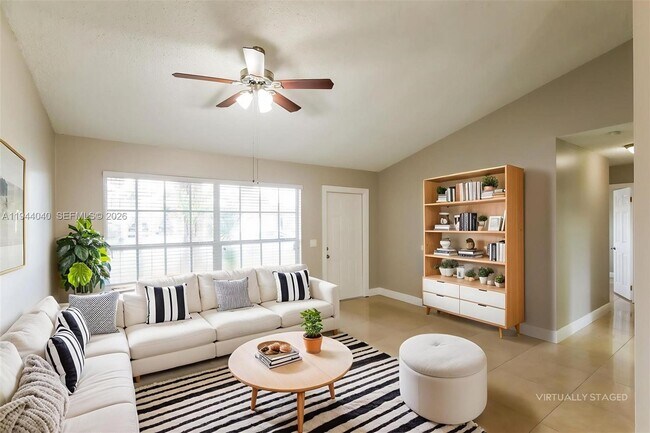 Foto del edificio - 8410 NW 27th Pl