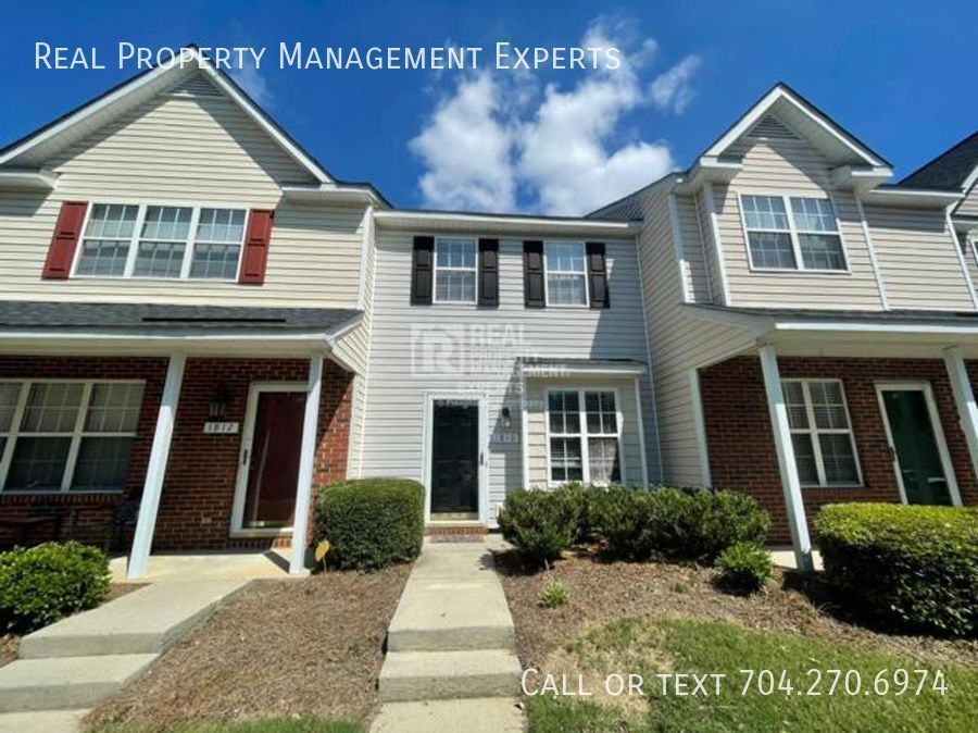 Beautiful 2br/1.5ba University Heights Tow... Townhome Rentals in