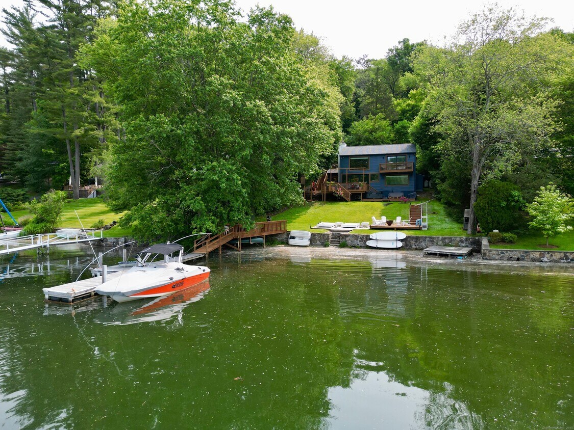 Foto principal - 18 Candlewood Springs Road