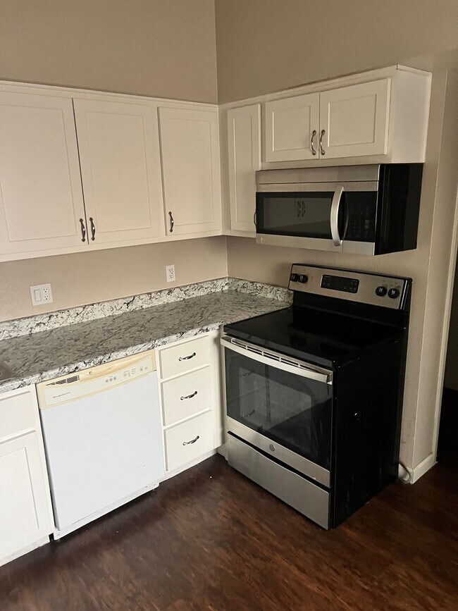 Foto del edificio - 2813 E Paradise Ln