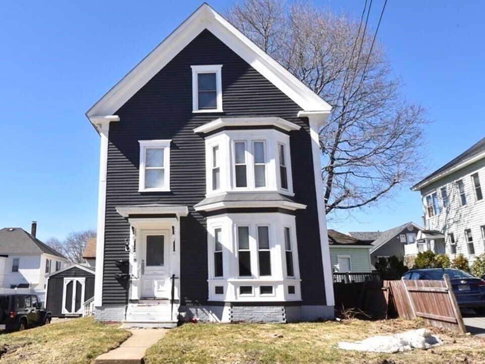 Primary Photo - 19 Lincoln St