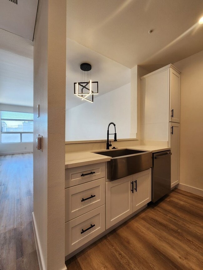Photo - 14515 Dickens Street Apartment