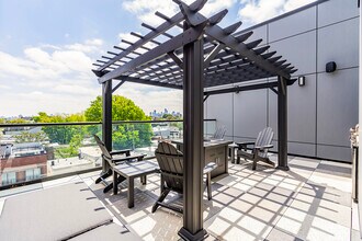 Building Photo - Hudson Heights